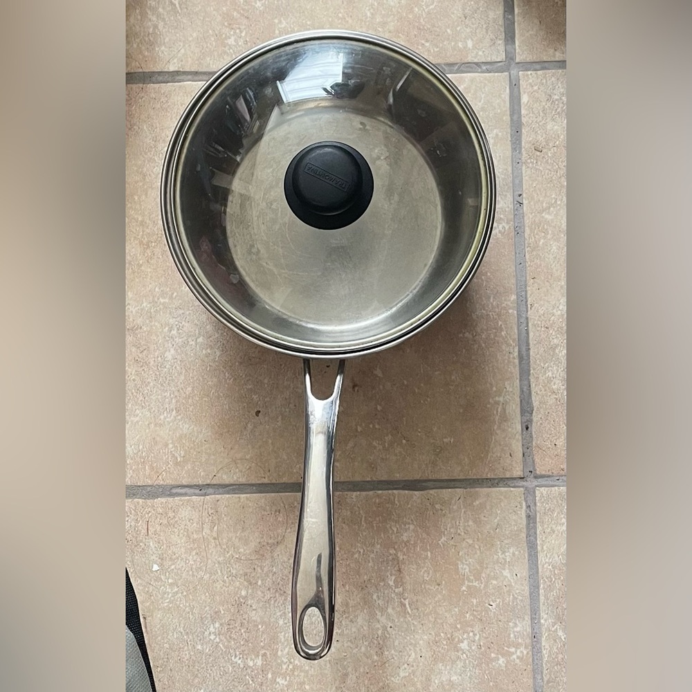 Tramontina   18/10 Stainless Steel 20 Cm Silver Color With Tramontina Lid